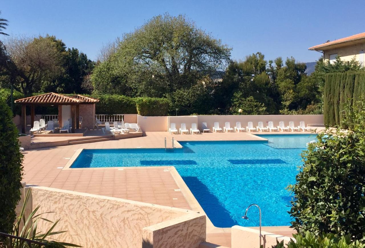 סן טרופז Appartement Spacieux Avec Jardin Coeur De St Tropez מראה חיצוני תמונה